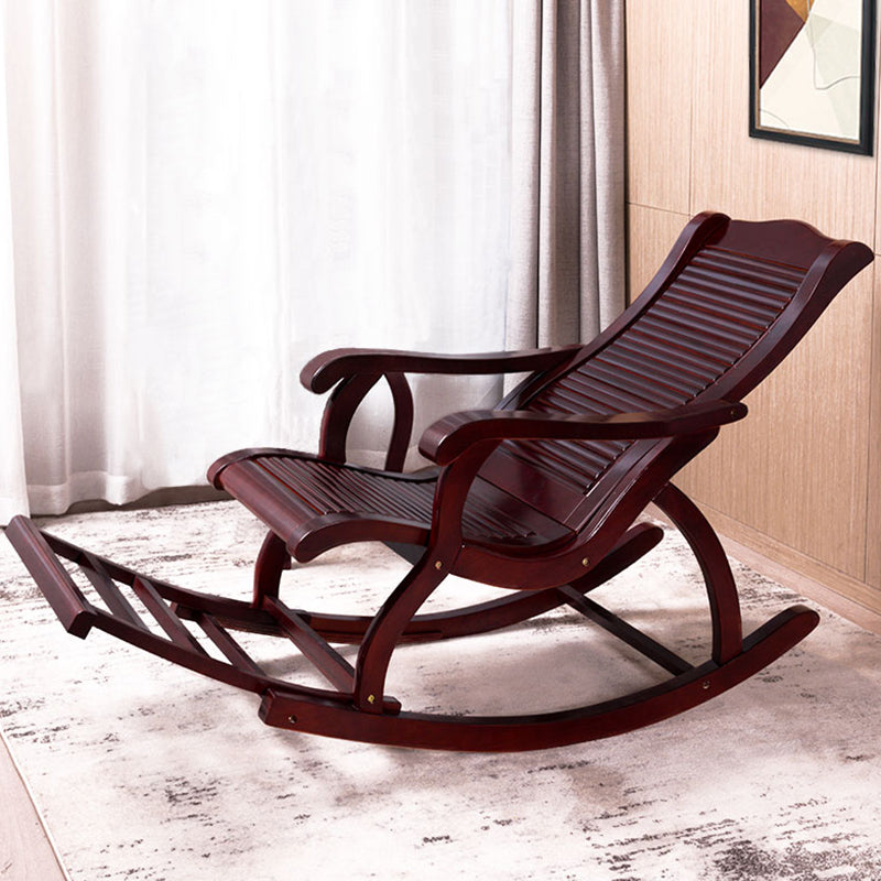 Chaise de culbuteur traditionnelle Solide Rocker Rocker Rocker Rocker dans le salon