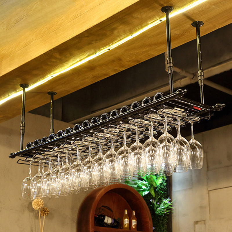 Botella de vino colgante de metal y rejilla de vidrio de vino industrial Casa de vidrio en negro y latón