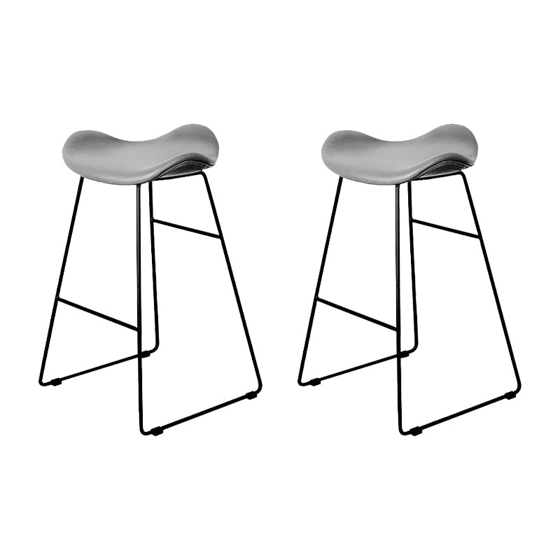 Industriële armloze emmerkrukkruk faux lederen stoelstoel met metalen benen