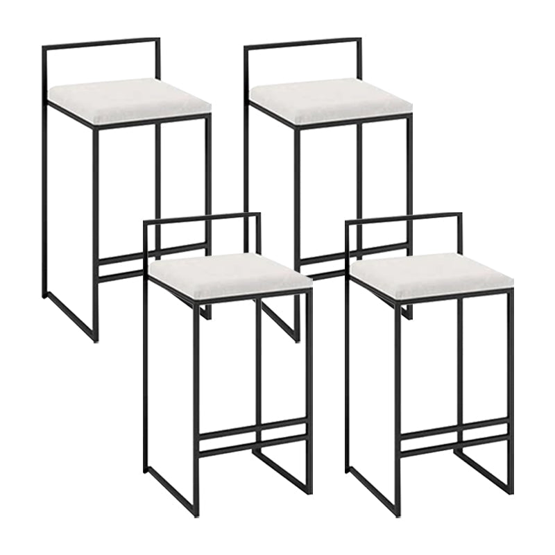 Silla de bar sin taburetes tapizados en el brazo de la taburera cuadrada industrial con reposapiés de metal