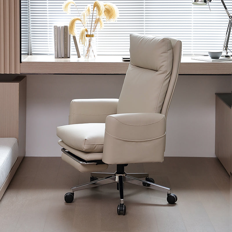 Silla moderna de gerente de brazos fijos Silla ajustable en altura con ruedas