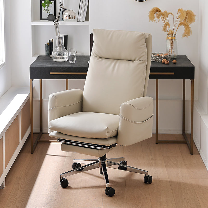 Silla moderna de gerente de brazos fijos Silla ajustable en altura con ruedas