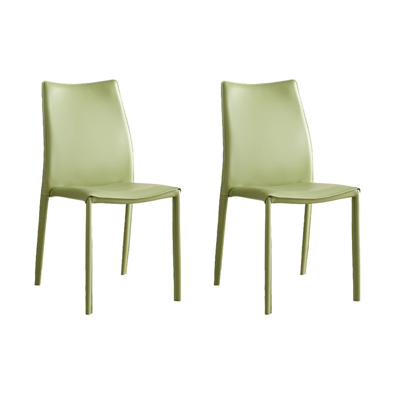 Silla interior tapizada de cuero de forma falsa acabado mate sólido