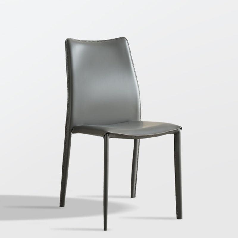 Silla interior tapizada de cuero de forma falsa acabado mate sólido