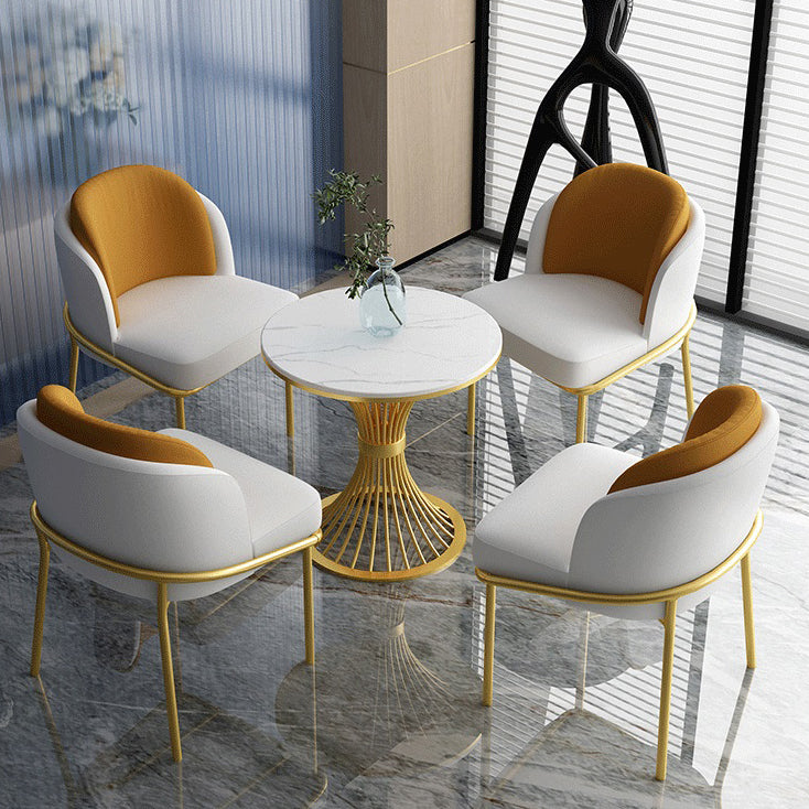 Traditioneller luxuriöser runder Esstisch Sintered Stone Tisch mit Metallpodest