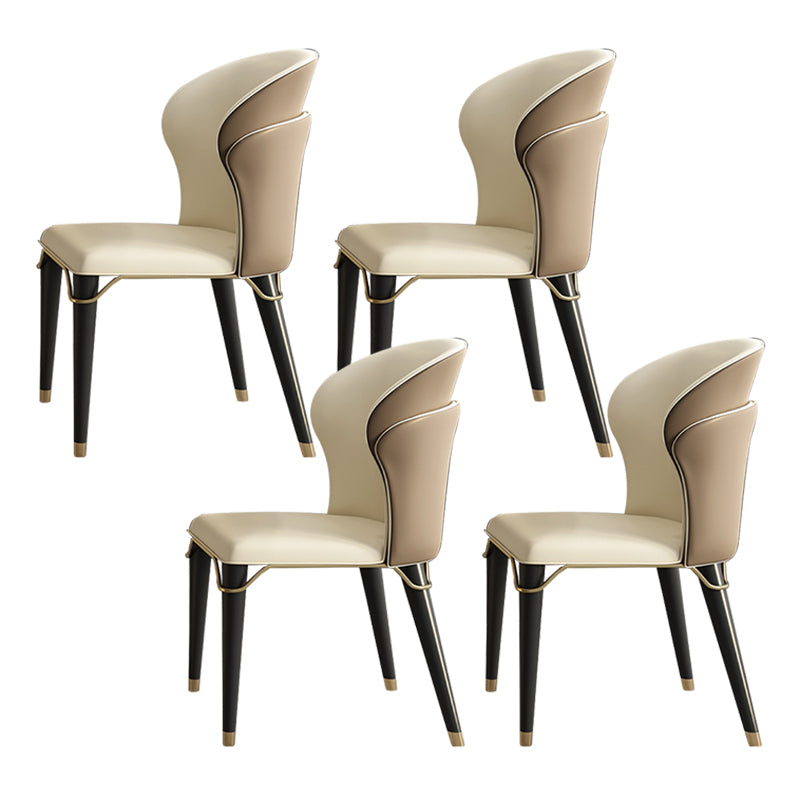 Eigentijdse eiken houten wingback stoel matte afwerking faux lederen stoel met zwarte poten