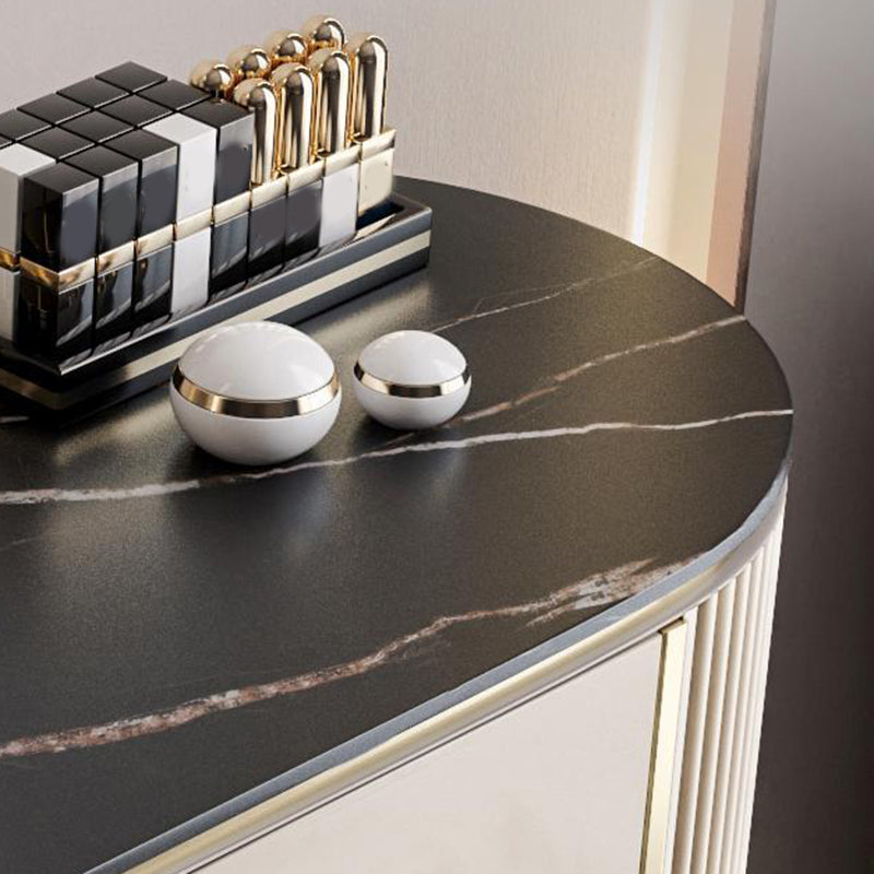 2つの収納引き出しバニティテーブル鏡とスツールのあるモダンな石のドレッシングテーブル