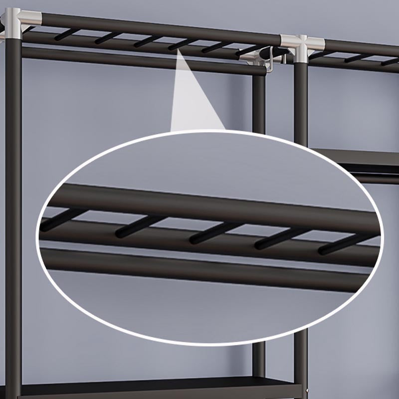 Kleiderschrank des zeitgenössischen Stils im Kleiderschrank mit Beinen