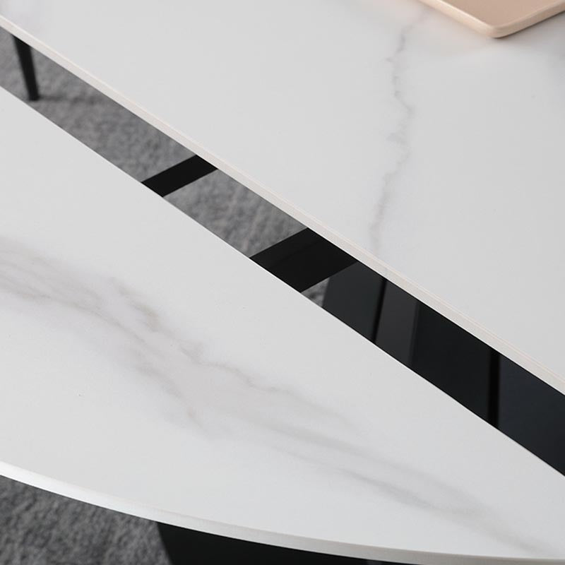 Tavolo da pranzo in altezza standard moderna di pietra con base di piedistallo