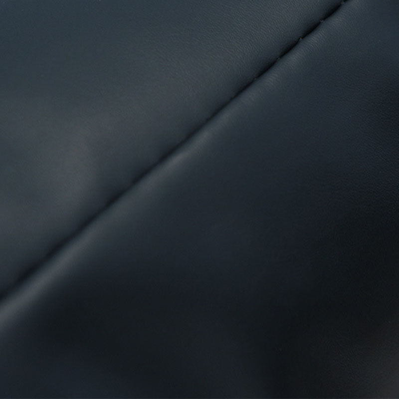 モダニズムフェイクレザーソファタキシードアームソファと木目アクセント