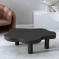Table basse scandinave de forme libre avec 3 pieds en bois de pin