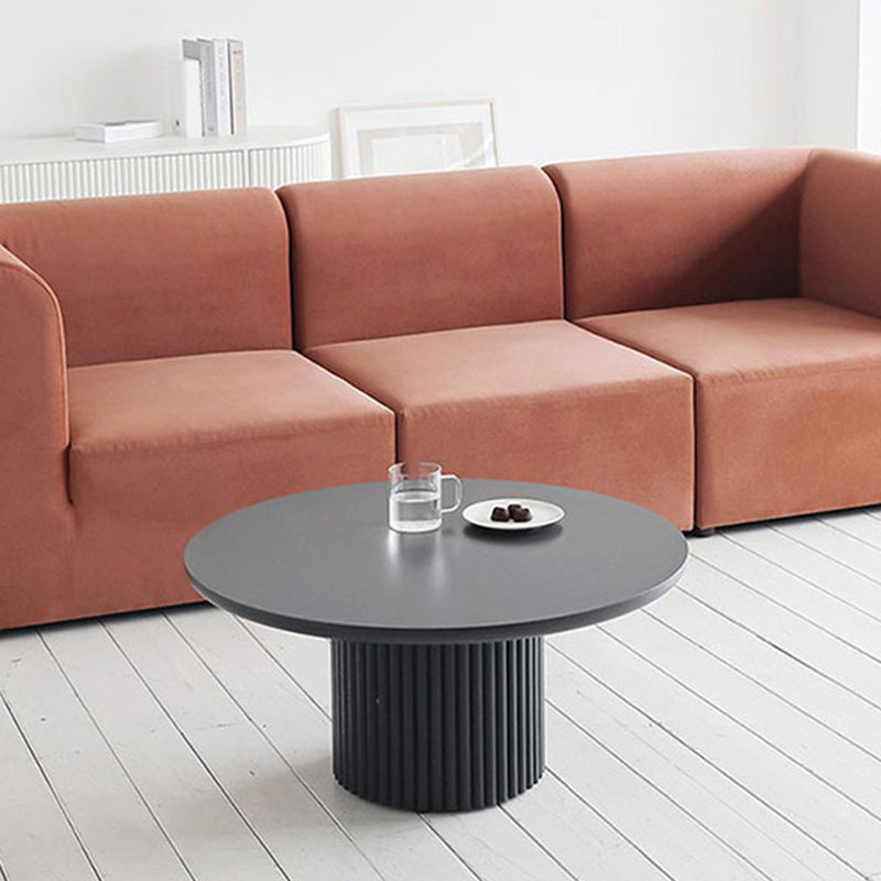 Contemporary Round Coffee Table with Solid Wood Top and Iron Pedestal Base Black Clearhalo 'Coffee & Accent Tables' 'Coffee Tables' 'coffee_tables' 'furn' 'furn_coffee_tables' 'Furniture' 'Living Room Furniture' 5911992