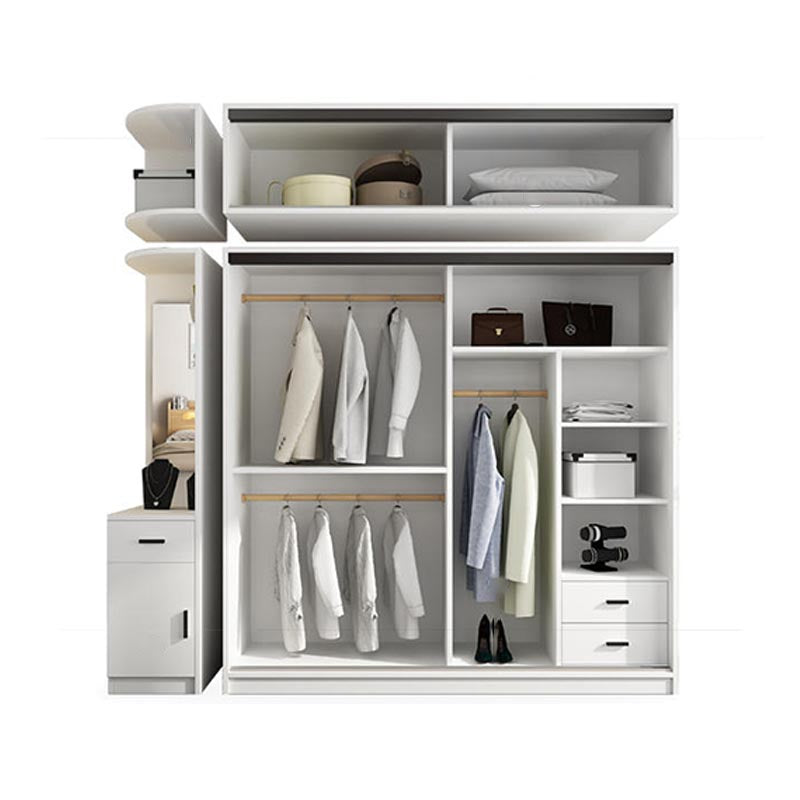 Moderne garderobe voor thuisspiegelkast met glazen deuren