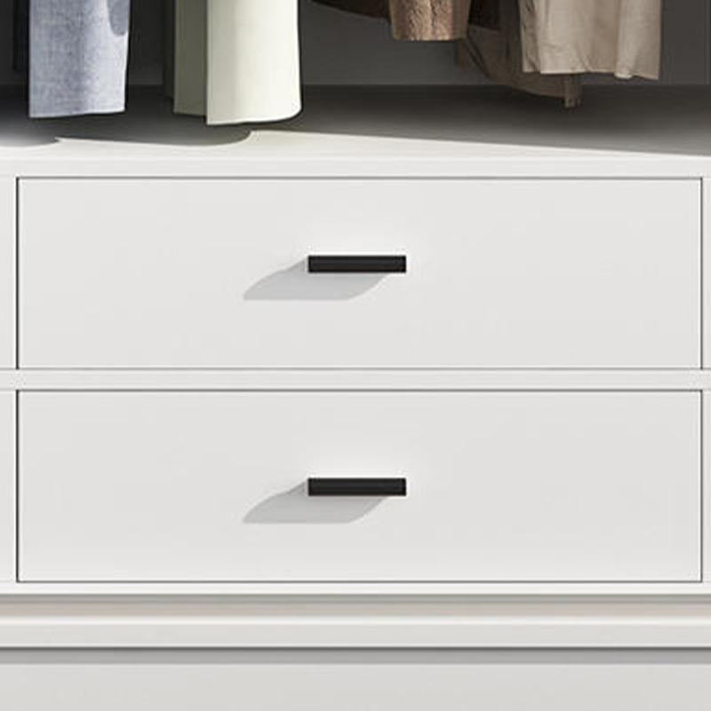 Moderne garderobe voor thuisspiegelkast met glazen deuren