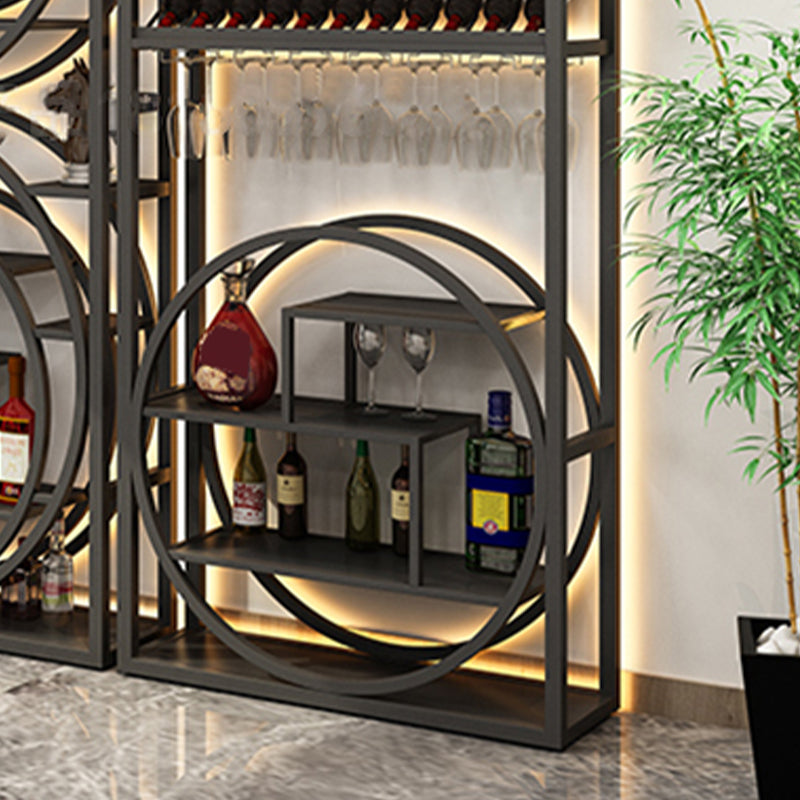 豪華なワインボトルラックメタルブラックとゴールドワインラックボトルの床
