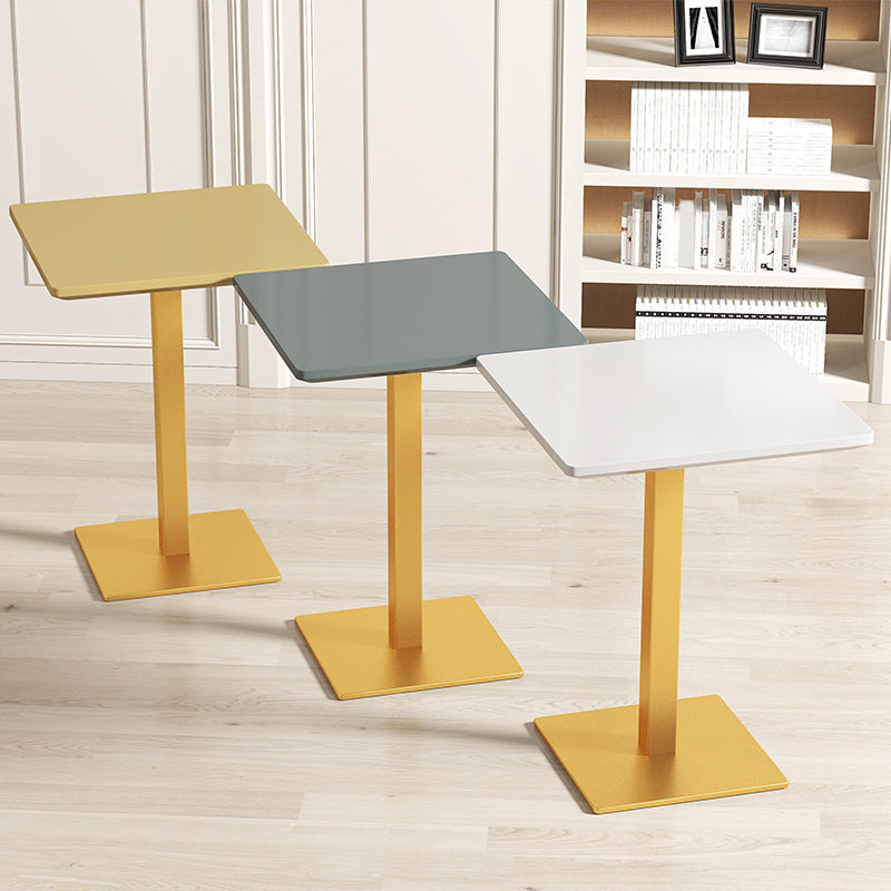 Iron Bar Table Industrial Bar Height Cocktail Table with Pedestal Clearhalo 'Bar Furniture' 'Bar Tables' 'bar_tables' 'furn' 'furn_bar_tables' 'Furniture' 'Kitchen & Dining Furniture' 5915589