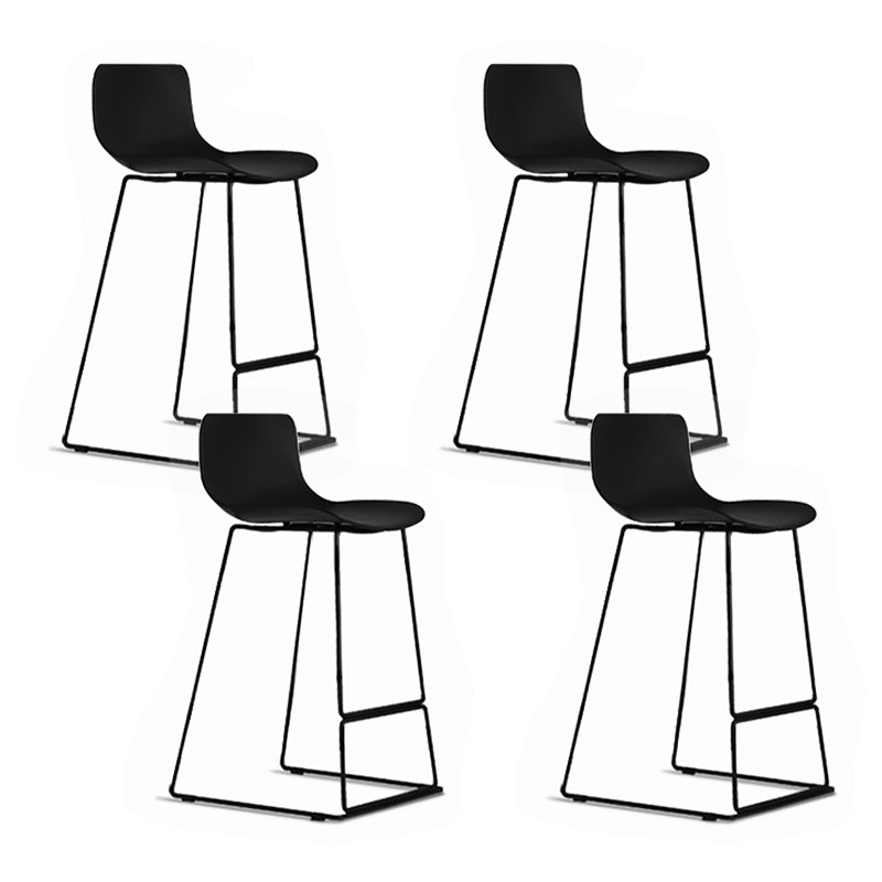 Scandinavian Pp Plastic Bar Stool Armless Stool with Steel Frame