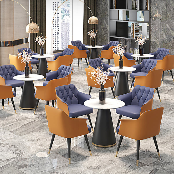 Sillas de comedor de glam metal de metal silla de comedor de cuero falso para uso en el hogar