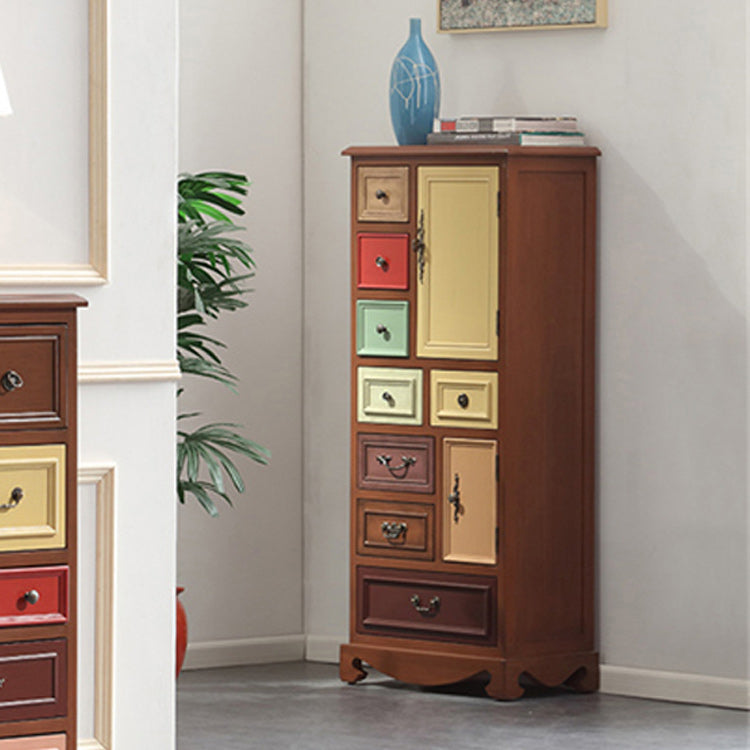 Armoire à accent industriel armoire artisanale en finition antique