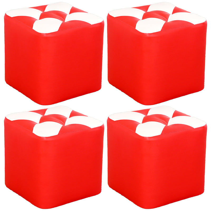 Ottomano con poggiapiedi contemporanei in finta pelle trapuntata