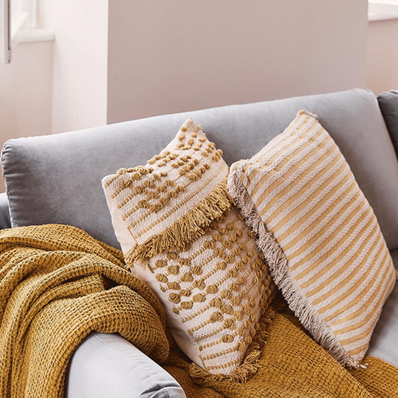 Divano con 2 cuscini a braccio quadrato divano contemporaneo con piedi in metallo nero