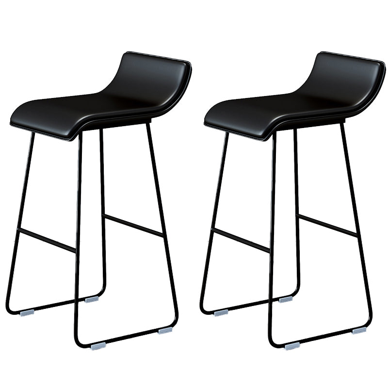 Industrial Armless Counter Stool Solid Wave Seat Bar Chair with Metal Legs Black 2 Piece Set Clearhalo 'Bar Furniture' 'Bar Stools' 'bar_stools' 'furn' 'furn_bar_stools' 'Furniture' 'Kitchen & Dining Furniture' 5946480