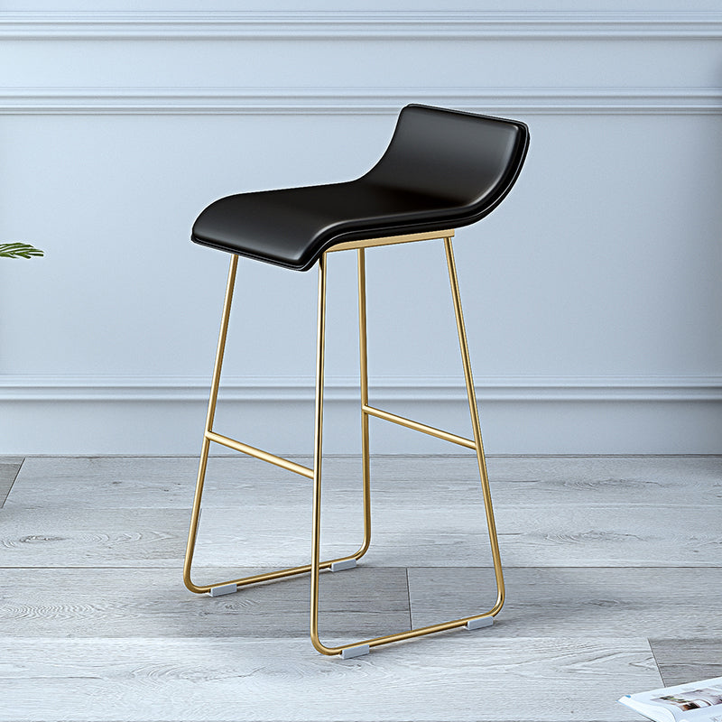 Industrial Armless Counter Stool Solid Wave Seat Bar Chair with Metal Legs Black-Gold 1 Piece Clearhalo 'Bar Furniture' 'Bar Stools' 'bar_stools' 'furn' 'furn_bar_stools' 'Furniture' 'Kitchen & Dining Furniture' 5946487