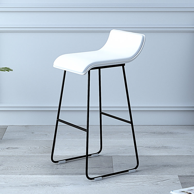 Industrial Armless Counter Stool Solid Wave Seat Bar Chair with Metal Legs White 1 Piece Clearhalo 'Bar Furniture' 'Bar Stools' 'bar_stools' 'furn' 'furn_bar_stools' 'Furniture' 'Kitchen & Dining Furniture' 5946501