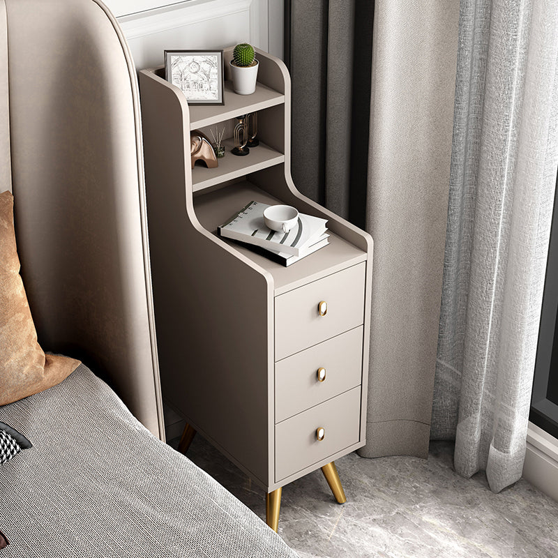 Mesa nocturna de almacenamiento abierta de cama de madera con patas con piernas