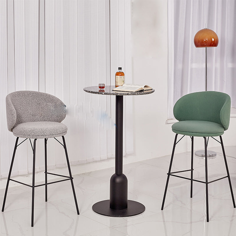 Fixed Bar Table Industrial Bistro Bar Height Cocktail Table with Metal Pedestal 23.5"L x 23.5"W x 40.6"H Matte Black Round Clearhalo 'Bar Furniture' 'Bar Tables' 'bar_tables' 'furn' 'furn_bar_tables' 'Furniture' 'Kitchen & Dining Furniture' 5952618