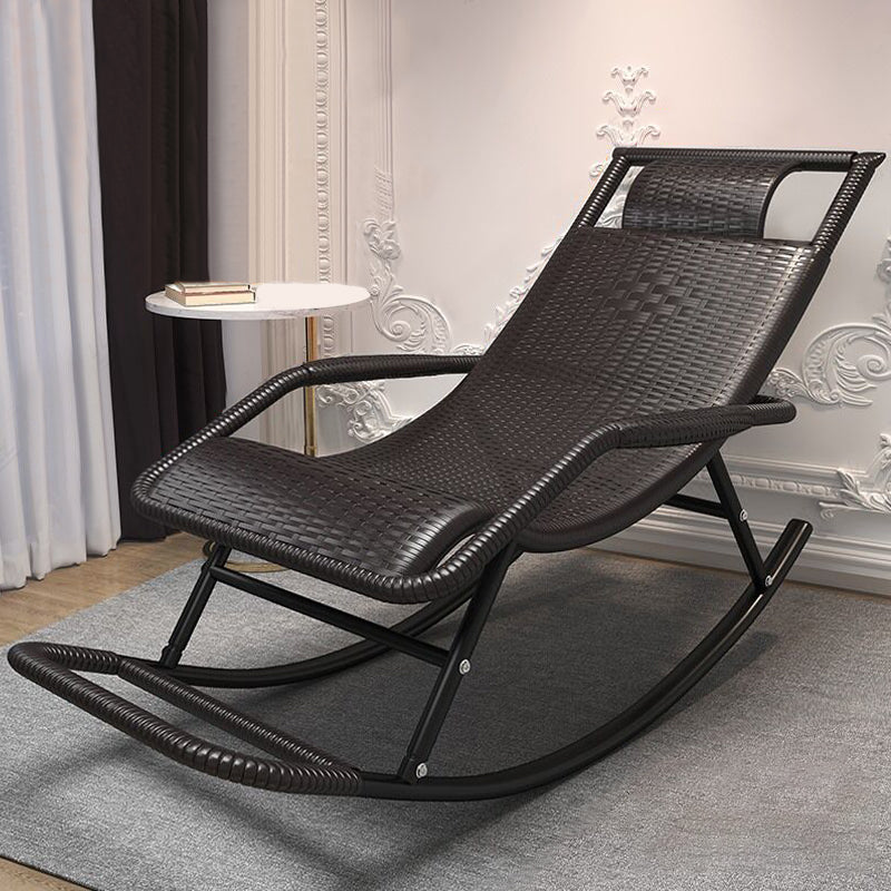 伝統的な屋内リクライナーチェアウィッカーロッキングチェア織りラタン