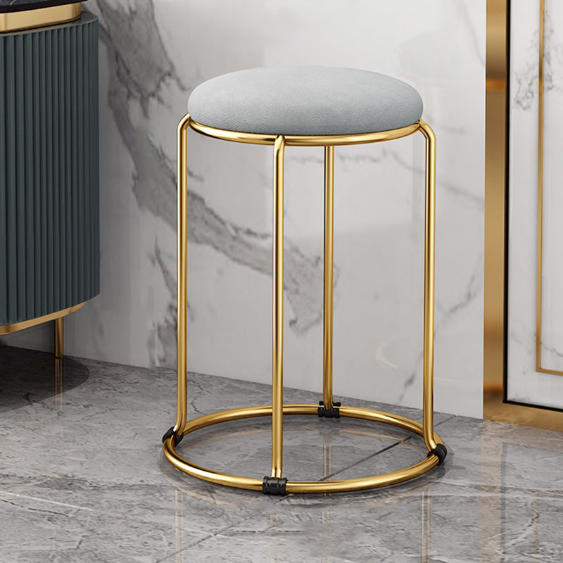 Velvet Scratch Resistant Ottoman Pure Color Round Glam Standard Round Ottoman Grey 1 Piece Clearhalo 'furn' 'furn_ottomans_poufs' 'Furniture' 'Living Room Furniture' 'Ottomans & Poufs' 'ottomans_poufs' 5956417