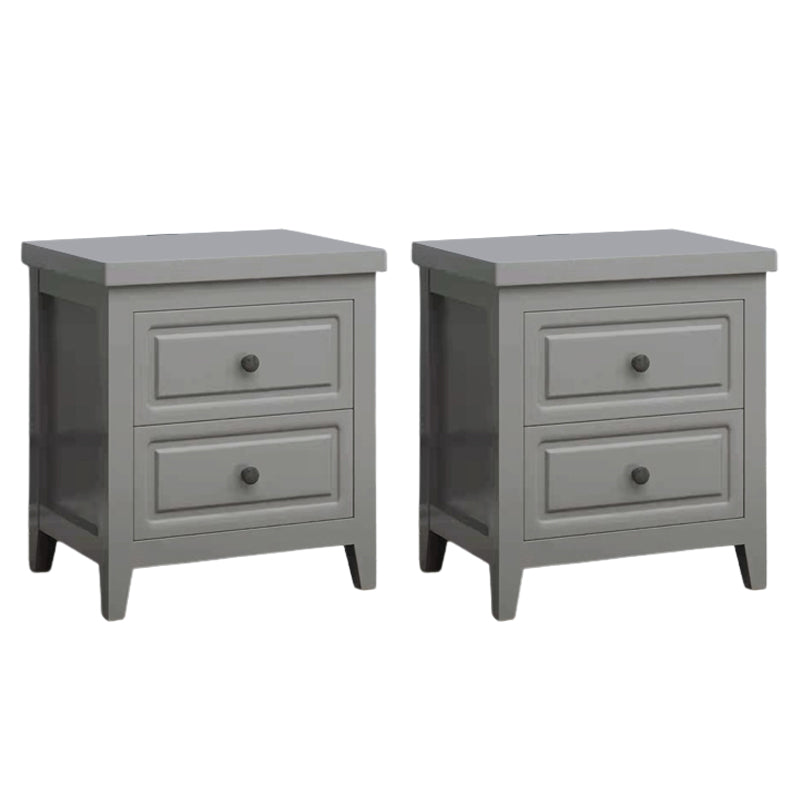 Cajón de almacenamiento de la mesa nocturna de roble tradicional con las piernas