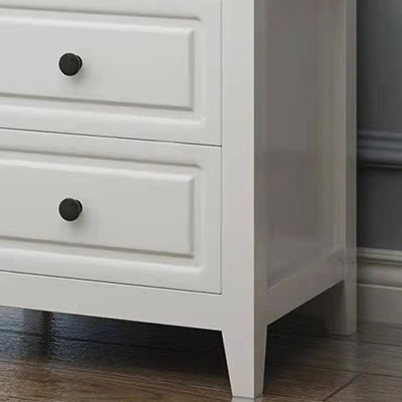 Cajón de almacenamiento de la mesa nocturna de roble tradicional con las piernas