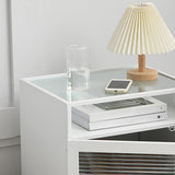 Cama de metal mesita de noche