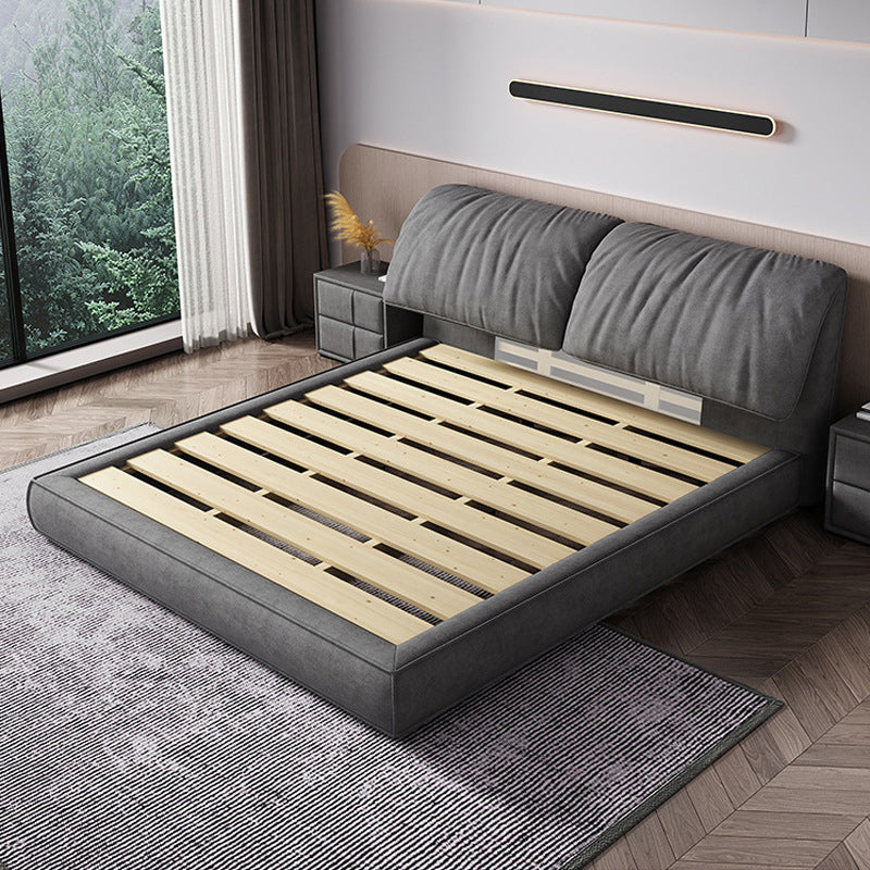 Le matelas en bois massif glam comprend un lit de tête de lit rembourré à panneau rectangulaire