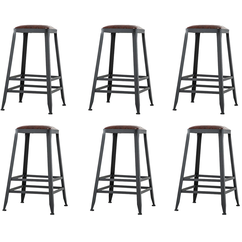 Taburete de bar con reposapiés para cafetería industrial, taburete tapizado en negro