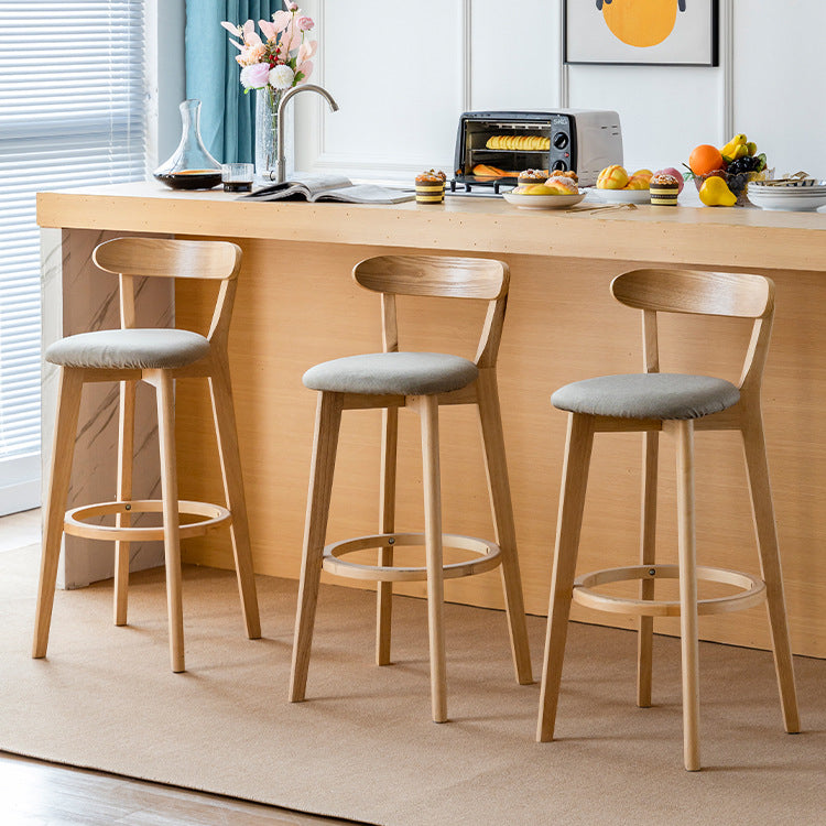 Sgabello di sedile rettangolo imbottito in tessuto in legno scandinavo in legno in finitura opaca