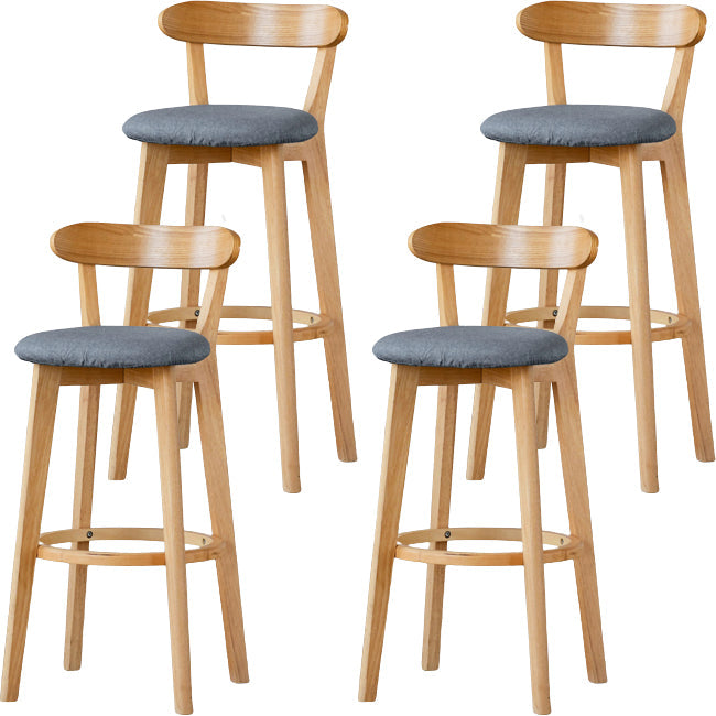 Sgabello di sedile rettangolo imbottito in tessuto in legno scandinavo in legno in finitura opaca