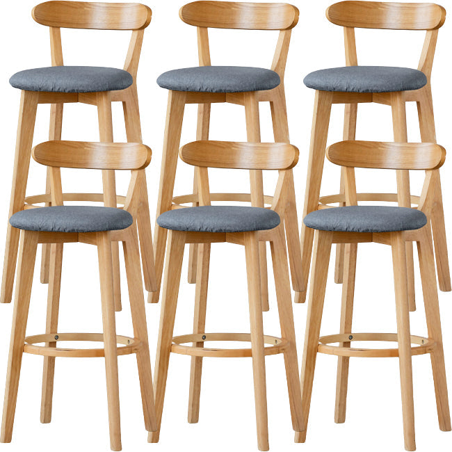 Sgabello di sedile rettangolo imbottito in tessuto in legno scandinavo in legno in finitura opaca