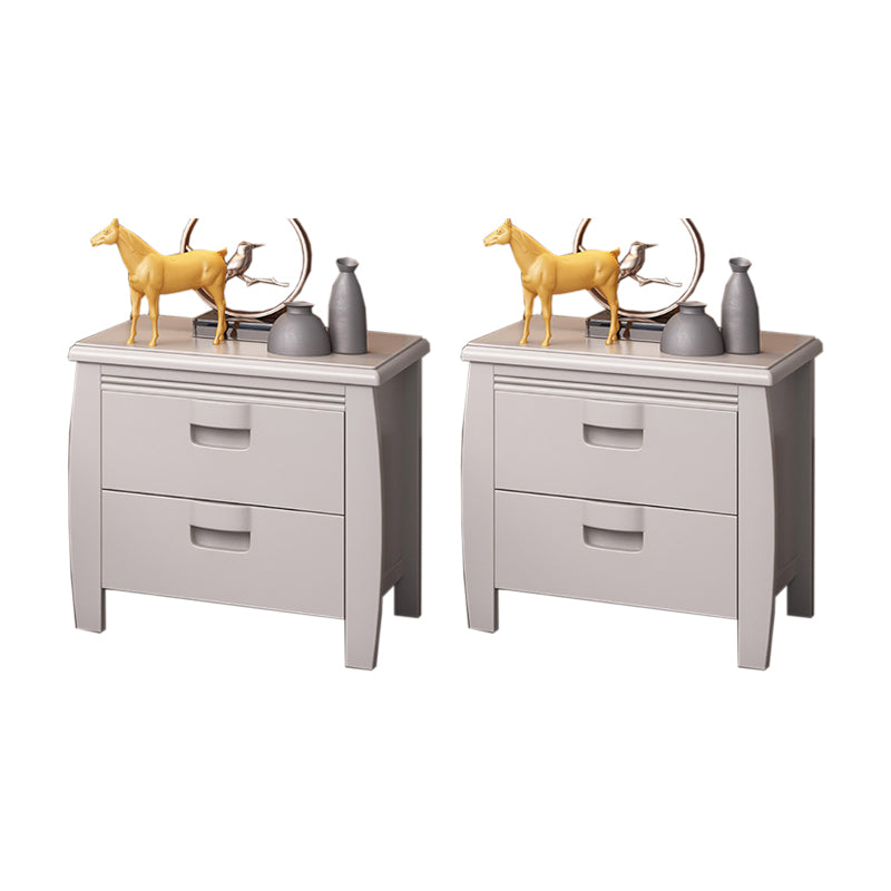 Table de nuit de lit traditionnelle en bois massif avec tiroirs