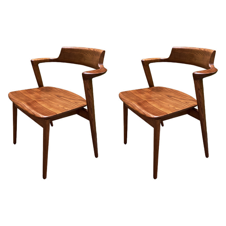 Vaste houten eetstoel Traditionele eetkamerstoel voor thuis