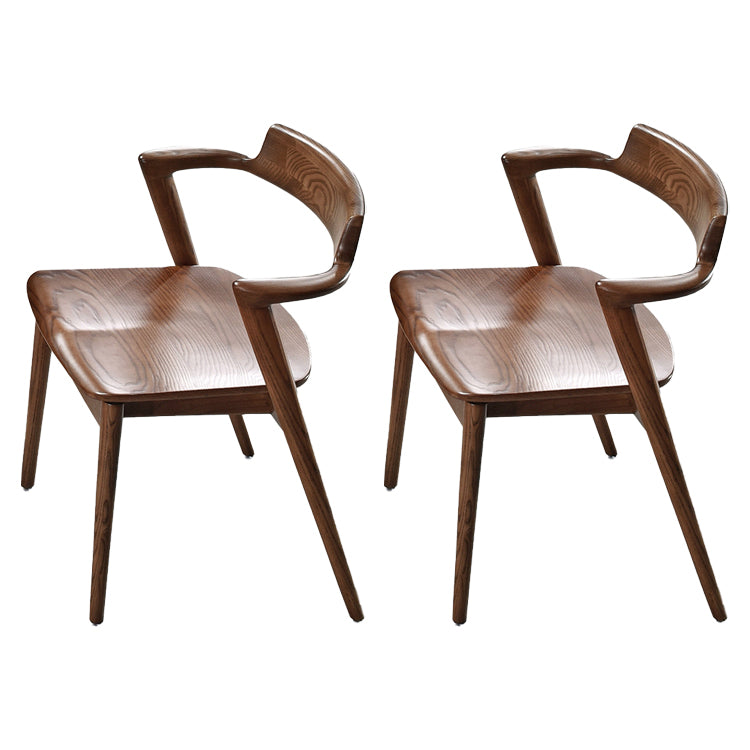 Vaste houten eetstoel Traditionele eetkamerstoel voor thuis