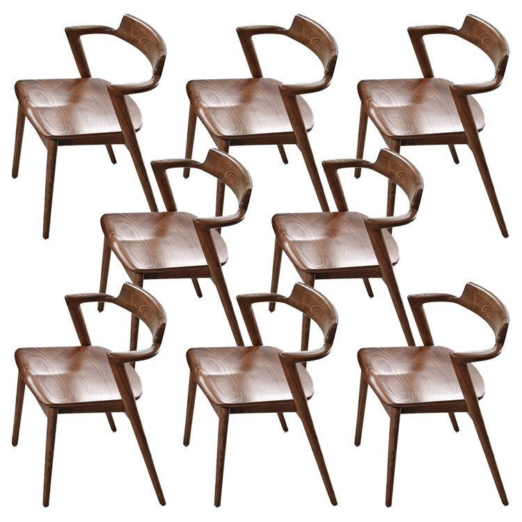 Vaste houten eetstoel Traditionele eetkamerstoel voor thuis