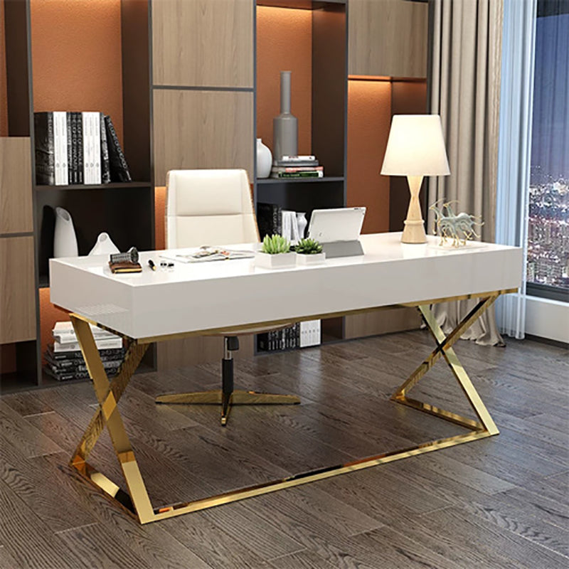 Bureau d'écriture en bois massif et bureau d'écriture en métal avec des jambes en métal