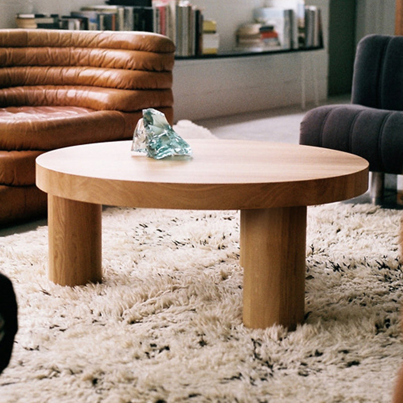 Scandinavian Round Solid Wood Coffee Table Natural 3 Legs Cocktail Table Clearhalo 'Coffee & Accent Tables' 'Coffee Tables' 'coffee_tables' 'furn' 'furn_coffee_tables' 'Furniture' 'Living Room Furniture' 5973371