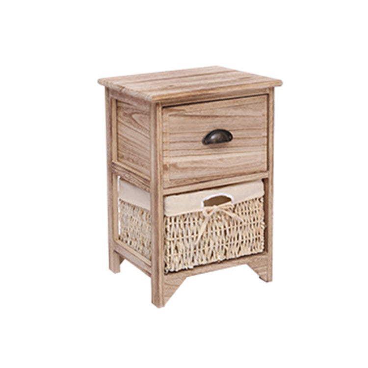 Coffre d'accent contemporain avec des tiroirs et des paniers en naturel