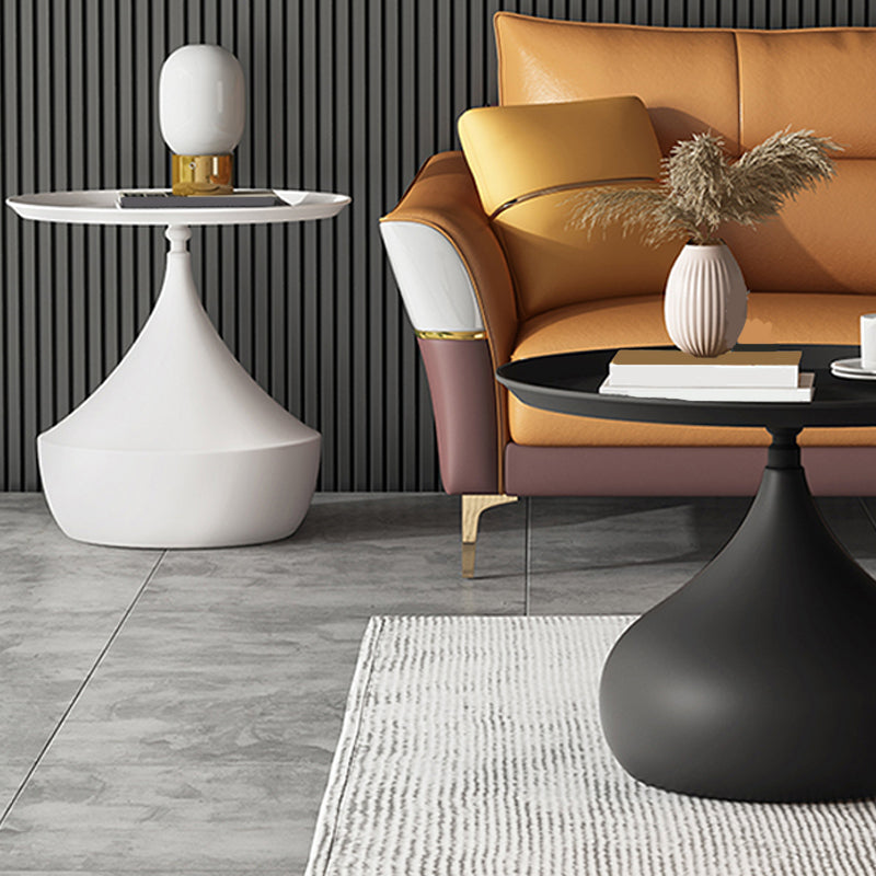 Tavolino in ferro rotondo della metà del secolo set da tavolo da cocktail vassoio piedistallo