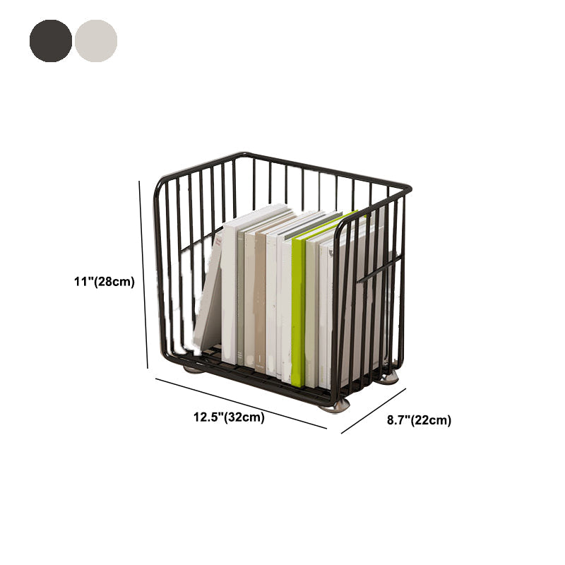 コンテンポラリーメタルシェルフの本棚は、垂直の本棚を閉じました