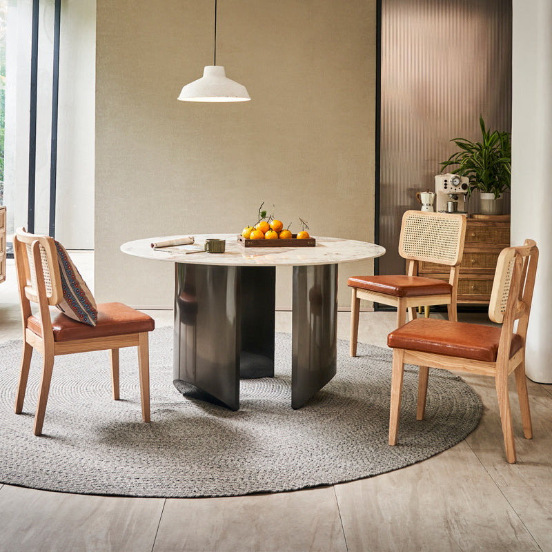 Ensemble de restauration moderne 1/4/5/7 PCS TABLE TOP TOP avec des chaises à ossature en bois massif